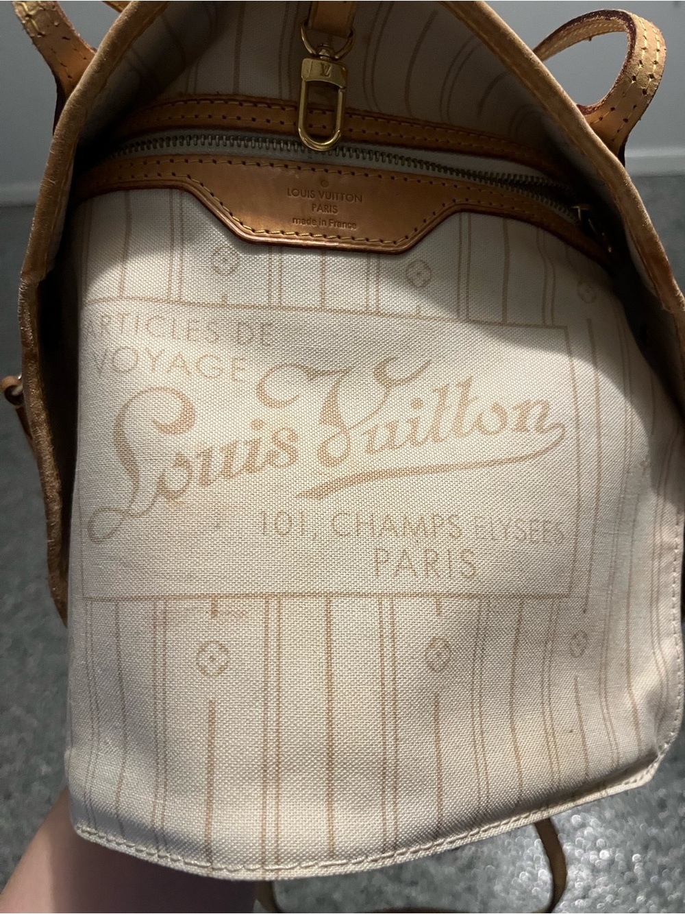 Louis Vuitton Neverfull MM in Damier Azur - Picture 6 of 16